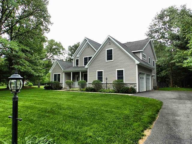1st image of 2 Bradford Dr