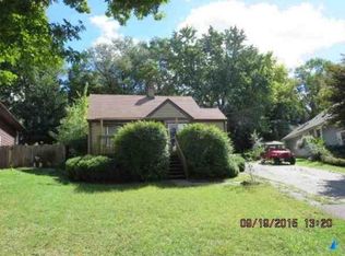 409 N Lakewood Ter, Round Lake, IL 60073