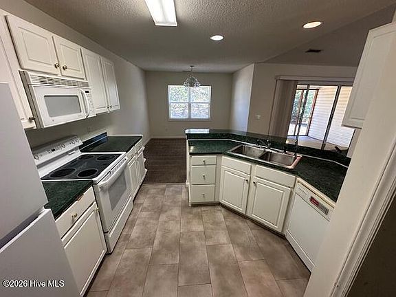 4th image of 1587 Eyota Dr SW