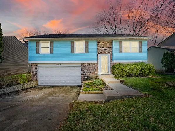 1300 Saffron Pl, Galloway, OH 43119