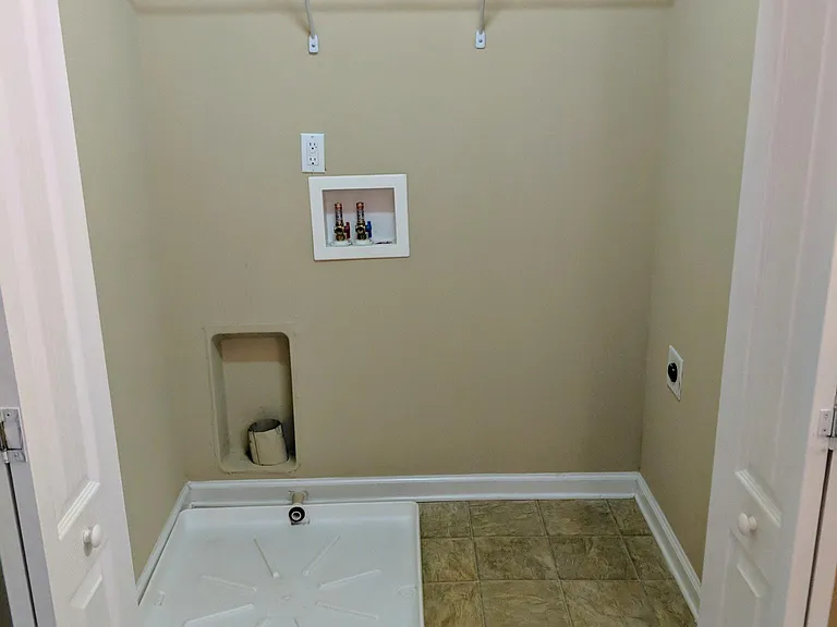 144 Hood Park Dr — Photo 18