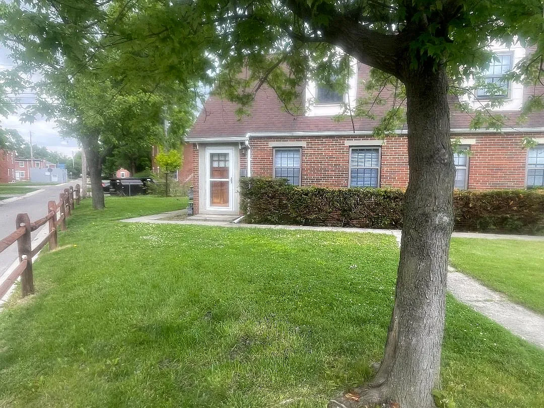 Building Photo - 317 Wallace Dr