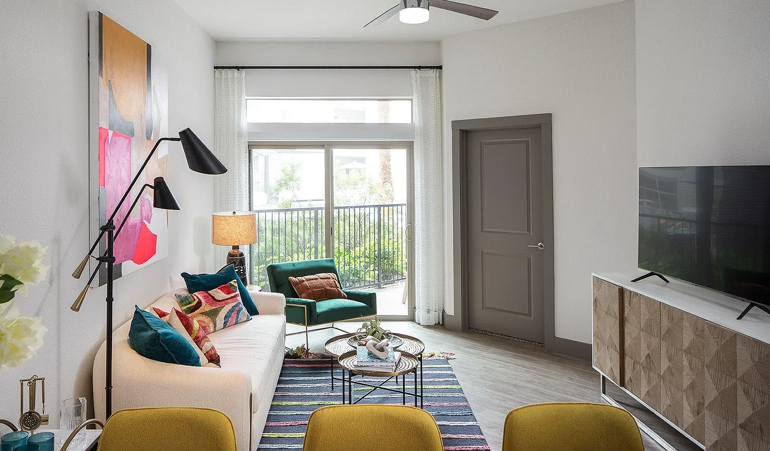 1 bed, 730 sqft, $1,630 — Photo 1