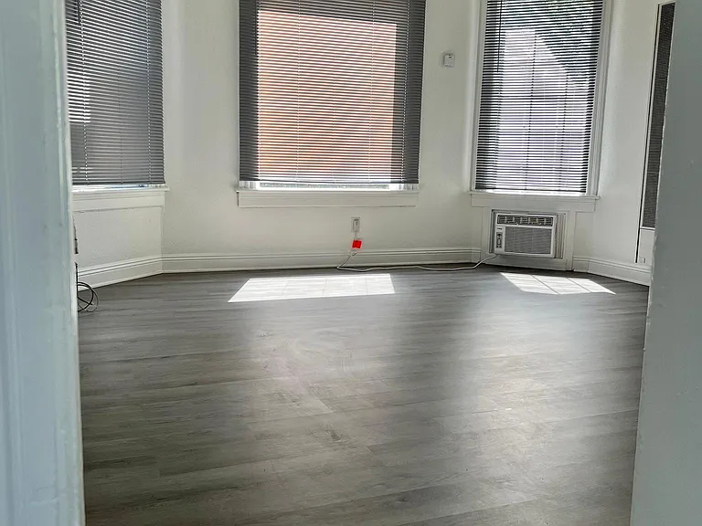 261 Spruce St #3 — Photo 4
