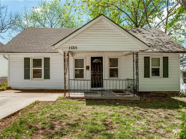 11311 E Peery St, Independence, MO 64054
