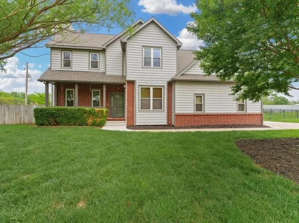 420 N Valley Stream Dr, Derby, KS 67037