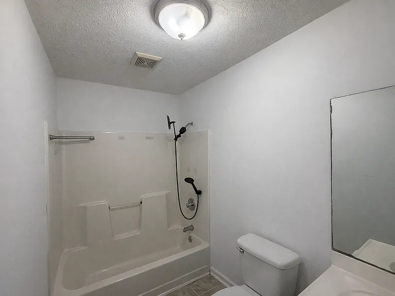 602 Kings Rd — Photo 3