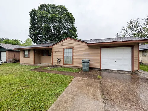 9225 Shepherd Dr Photo 1