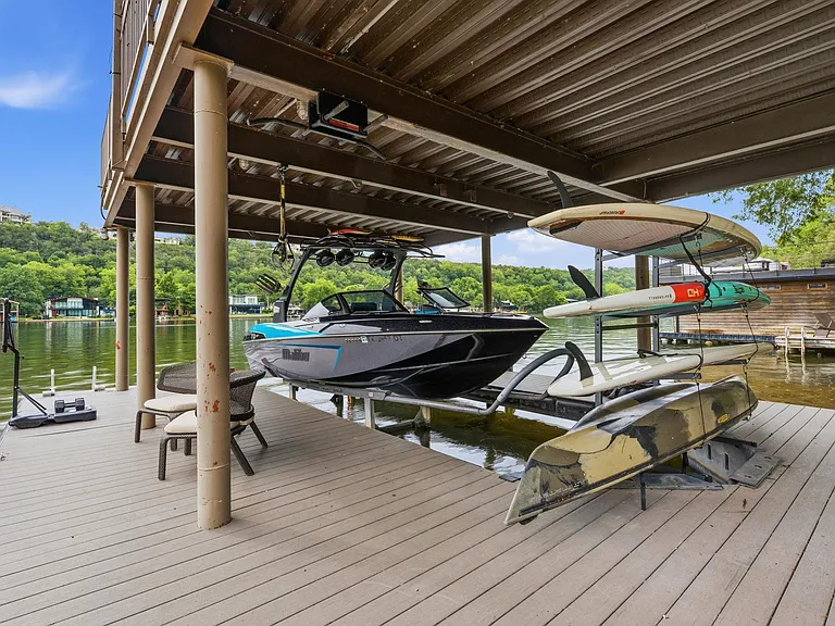 3605 Robbins Rd — Photo 35