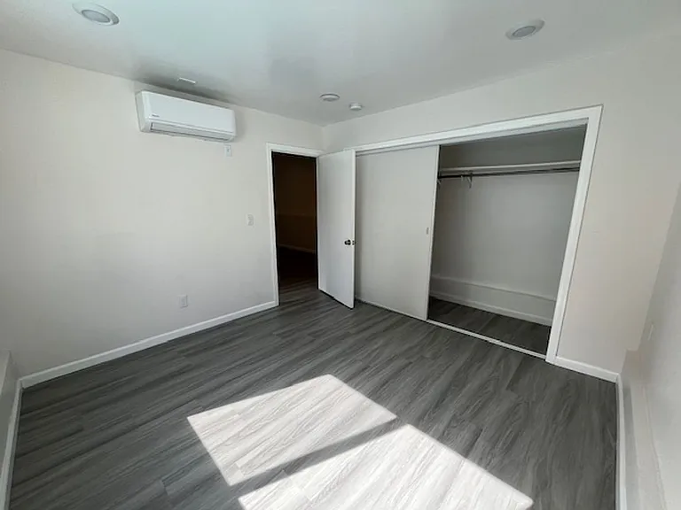 14315 Collins St — Photo 9