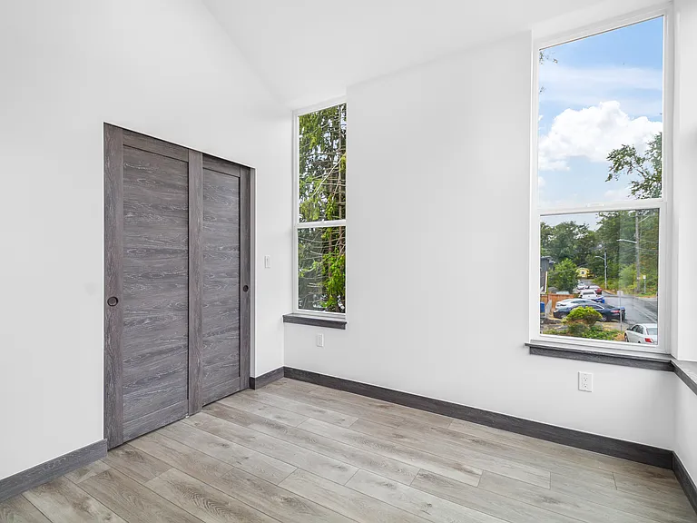 8608 42nd Ave S — Photo 17