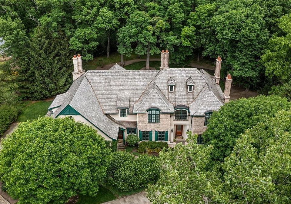 1st image of 1920 Merritt Ln