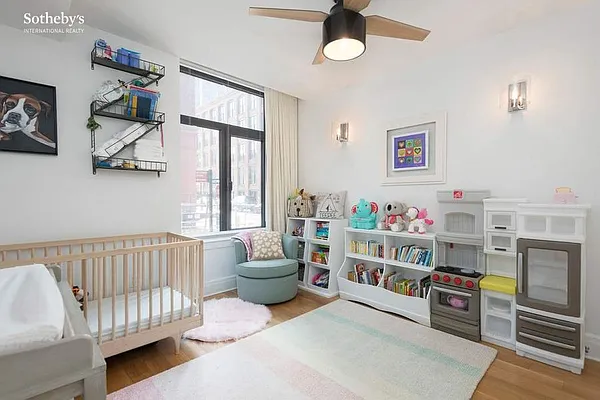 Sold by Sotheby's International Realty | media 8