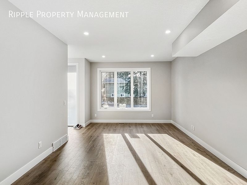 Calgary Townhouse for rent - 3 Bedrooms — photo 4