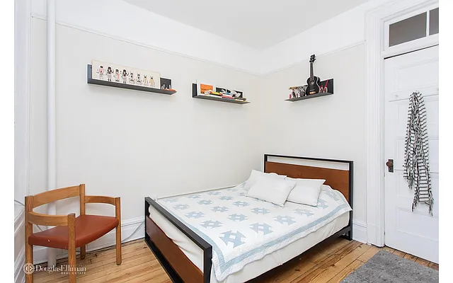 Sold by Douglas Elliman | media 15