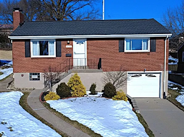 575 Somerville Dr, Pittsburgh, PA 15243