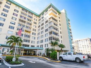 Hillcrest Condo, Hollywood, FL 33021