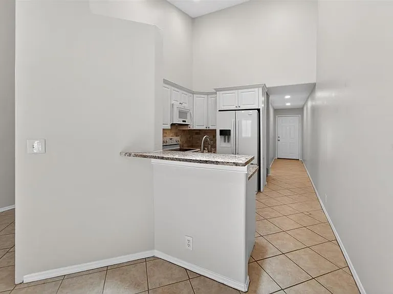 658 Green Valley Rd #B3 — Photo 33