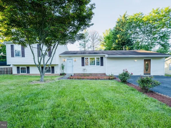 19937 Chesley Knoll Dr, Gaithersburg, MD 20879