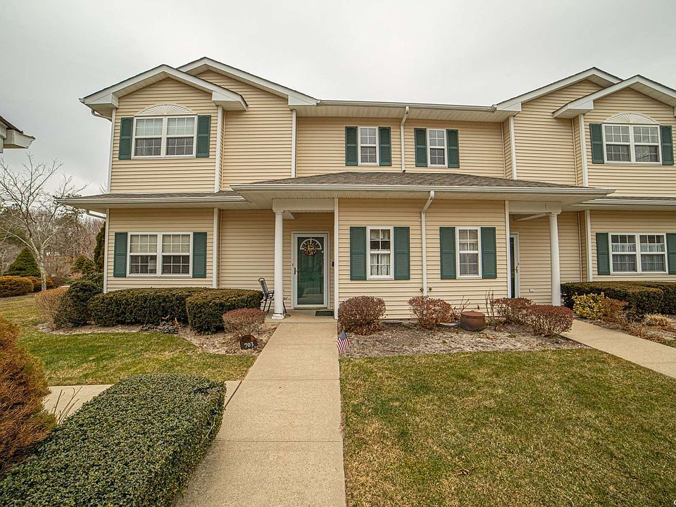 1st image of 704 Aerie Way