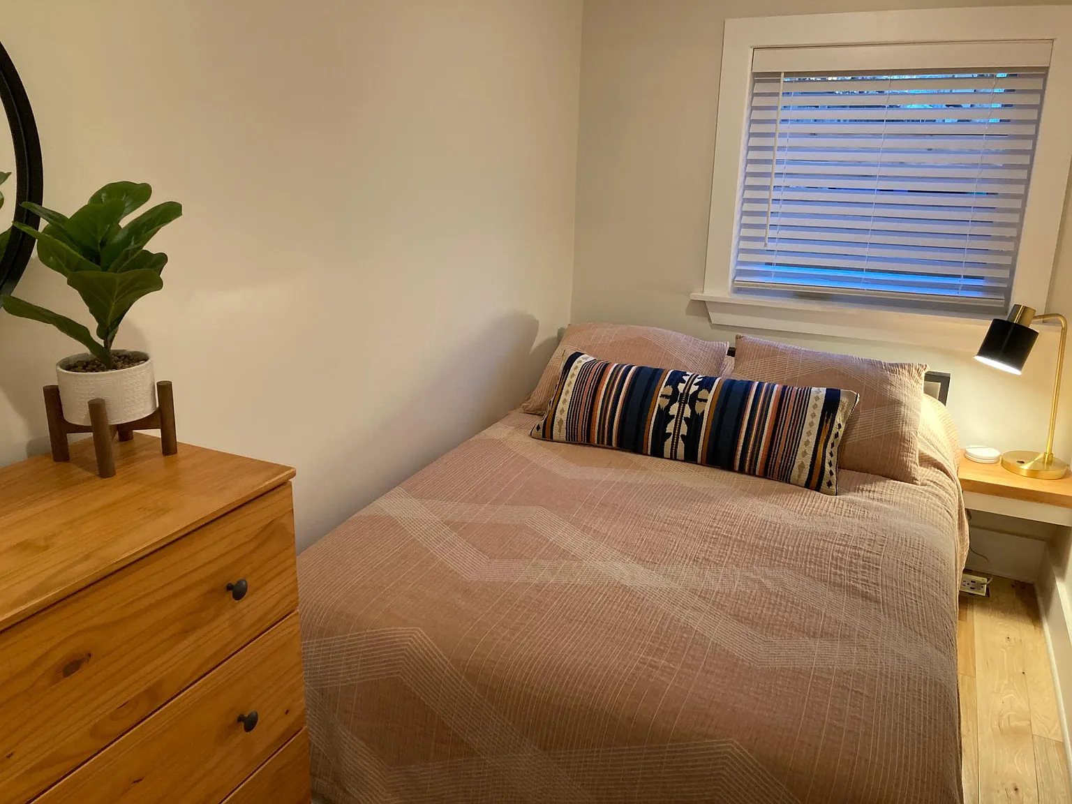 2355 Clermont St — Photo 3