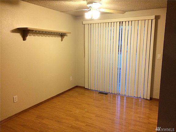 3rd image of 6707 20th St NE