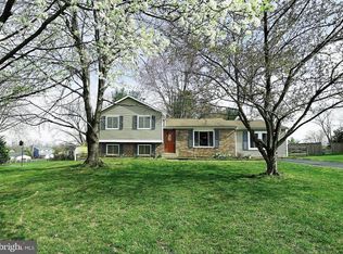 4406 Carrier Ct, Chantilly, VA 20151