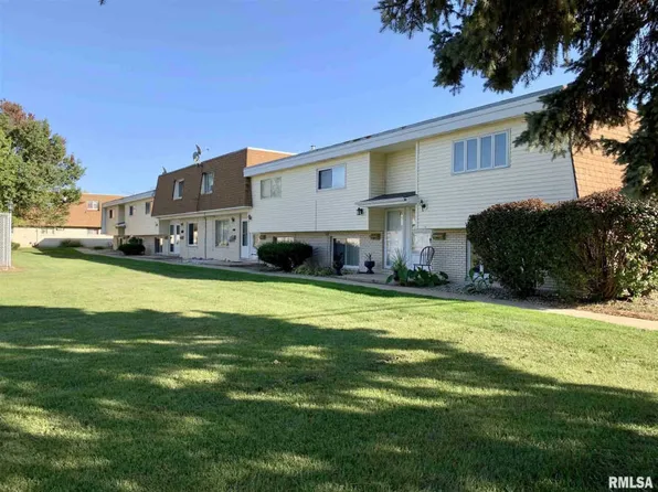 668 S 4th Ave, Morton, IL 61550