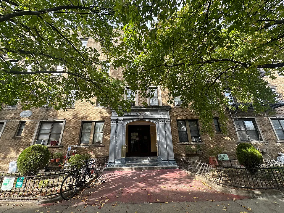 361 Maple St #8B