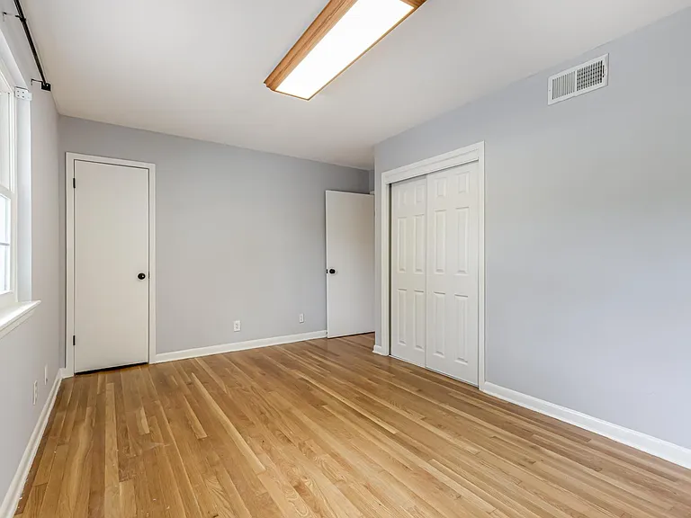 555 Patricia Dr — Photo 23