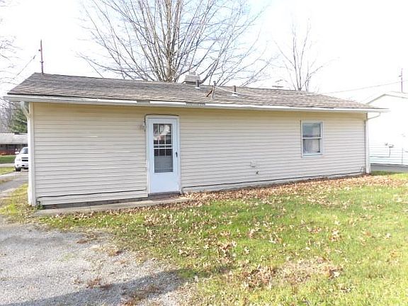 2nd image of 4065 Sylvia Ln