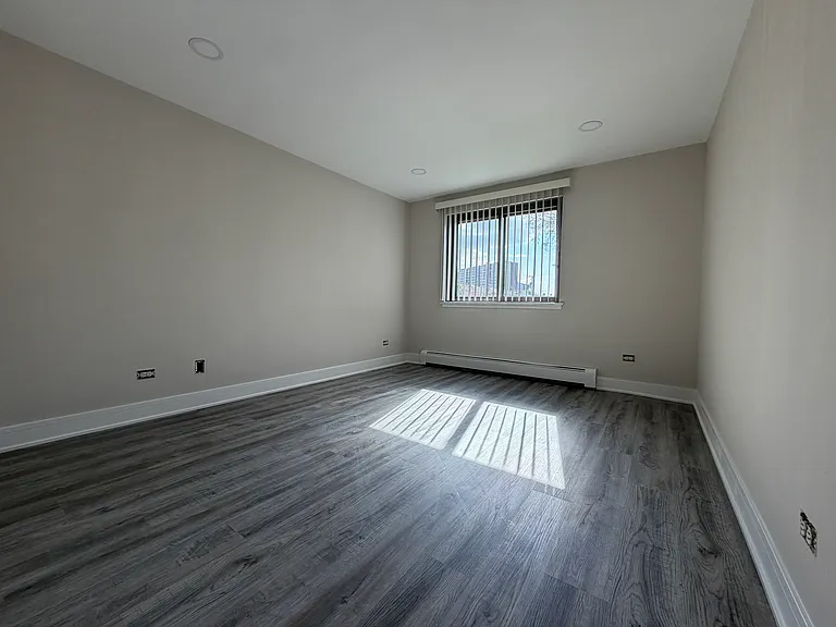 5525 N Chester Ave #42 — Photo 16