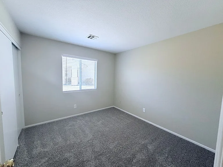 2817 King Michael Ave — Photo 10