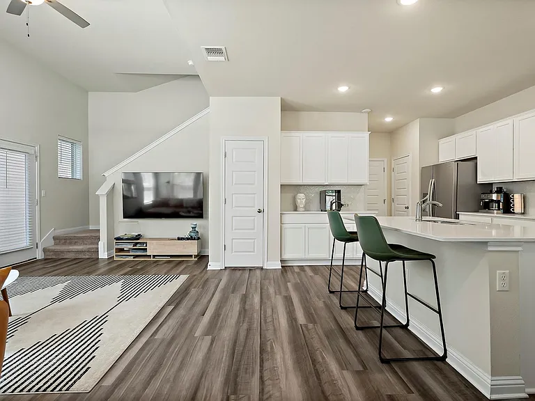 8013 Lennon Dr — Photo 6
