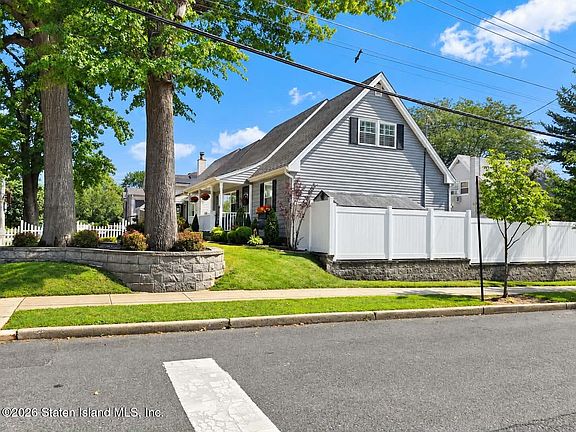 3rd image of 7130 Hylan Blvd