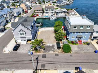 427 Delray Dr, Lavallette, NJ