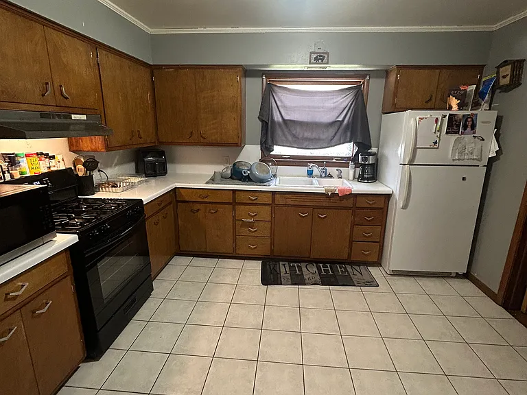 838 Cherry St — Photo 4