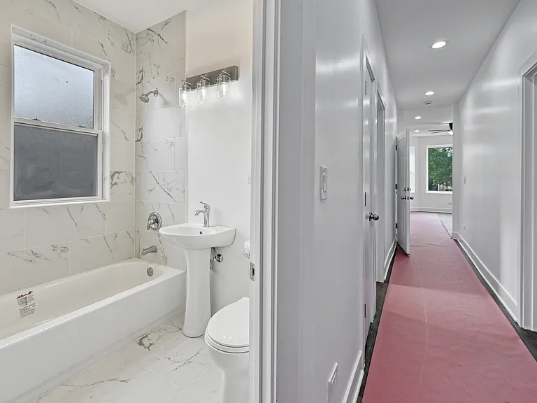 4732 W Monroe St #2 — Photo 16