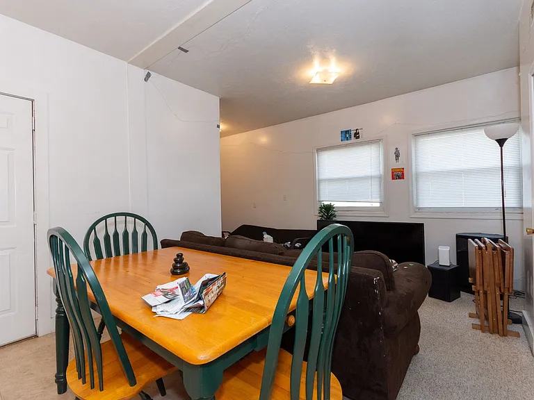 9 Ashford St #1A — Photo 10