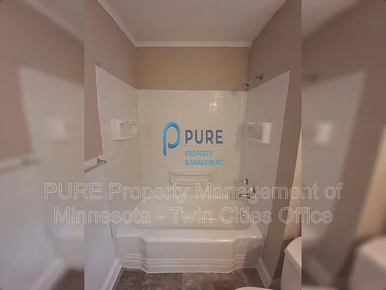 637 Earl St #2 — Photo 6
