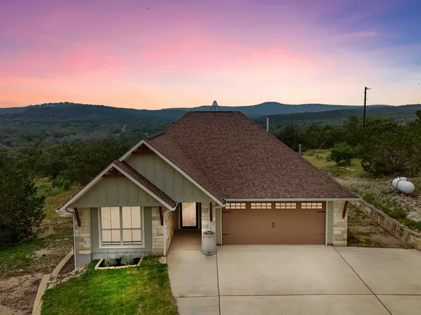 264 W COUNTY ROAD 2481, Hondo, TX 78861