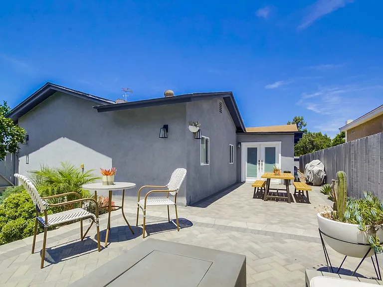 7832 Cinnabar Dr — Photo 12