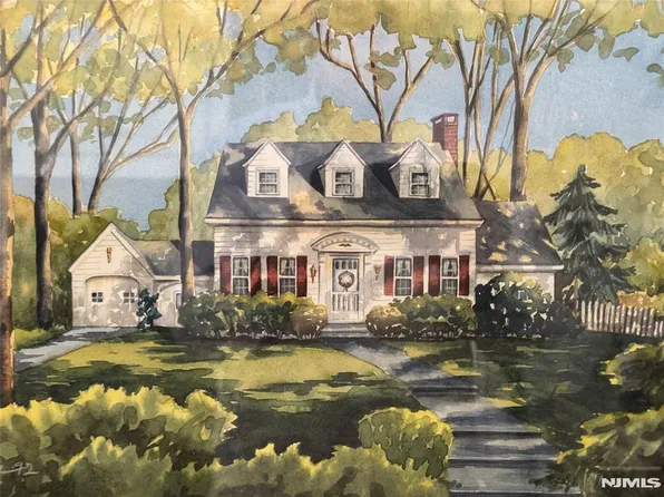 25 Mountain Rd, Verona, NJ 07044