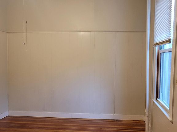 Generously sized bedroom!