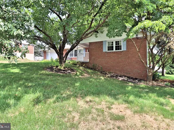 51 Miller Dr, Manheim, PA 17545
