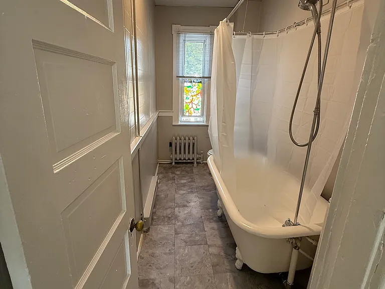 184 Laurel St #2 — Photo 7