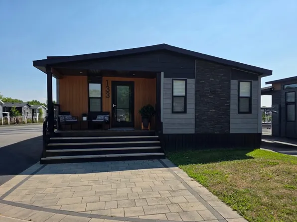 490 Empire Rd #Qmd133, Pt Colborne, ON L0S 1R0
