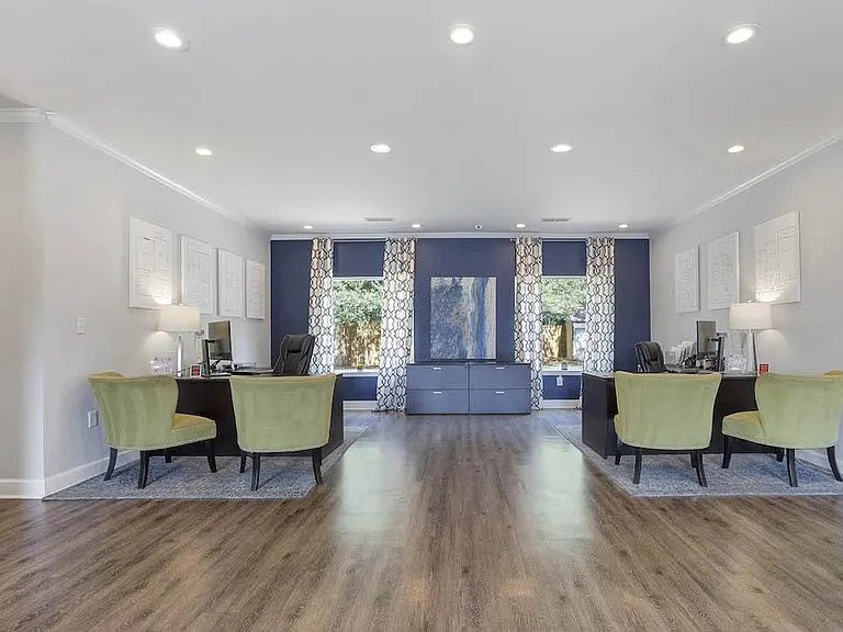 The Onyx Hoover Apartments — Photo 4