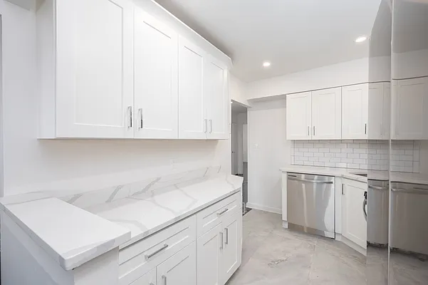 Rented by Samuel Realty Group LLC | media 21