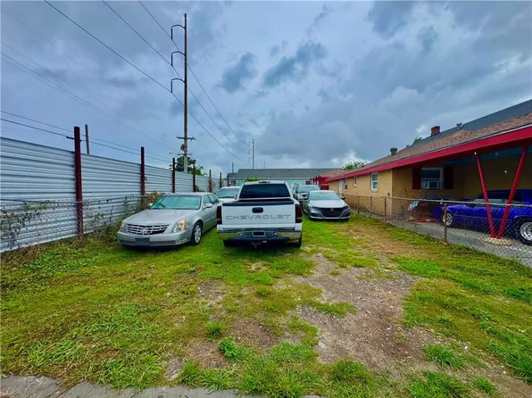 2547 N Prieur St, New Orleans, LA 70117